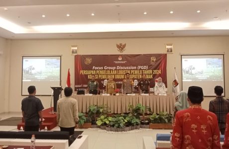 FGD Persiapan Pengelolaan Logistik Pemilu 200 /Osa/Slapri