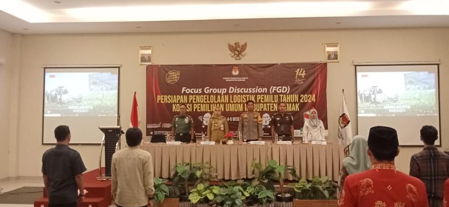 FGD Persiapan Pengelolaan Logistik Pemilu 200 /Osa/Slapri
