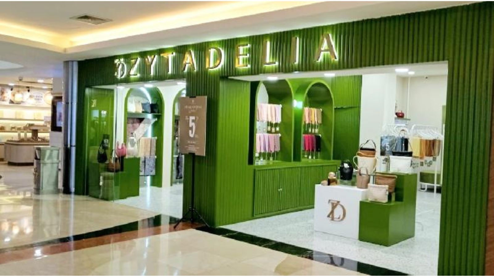 ZYTA Delia Hadir dengan Wajah Baru di Pondok Indah Mall - Kirani