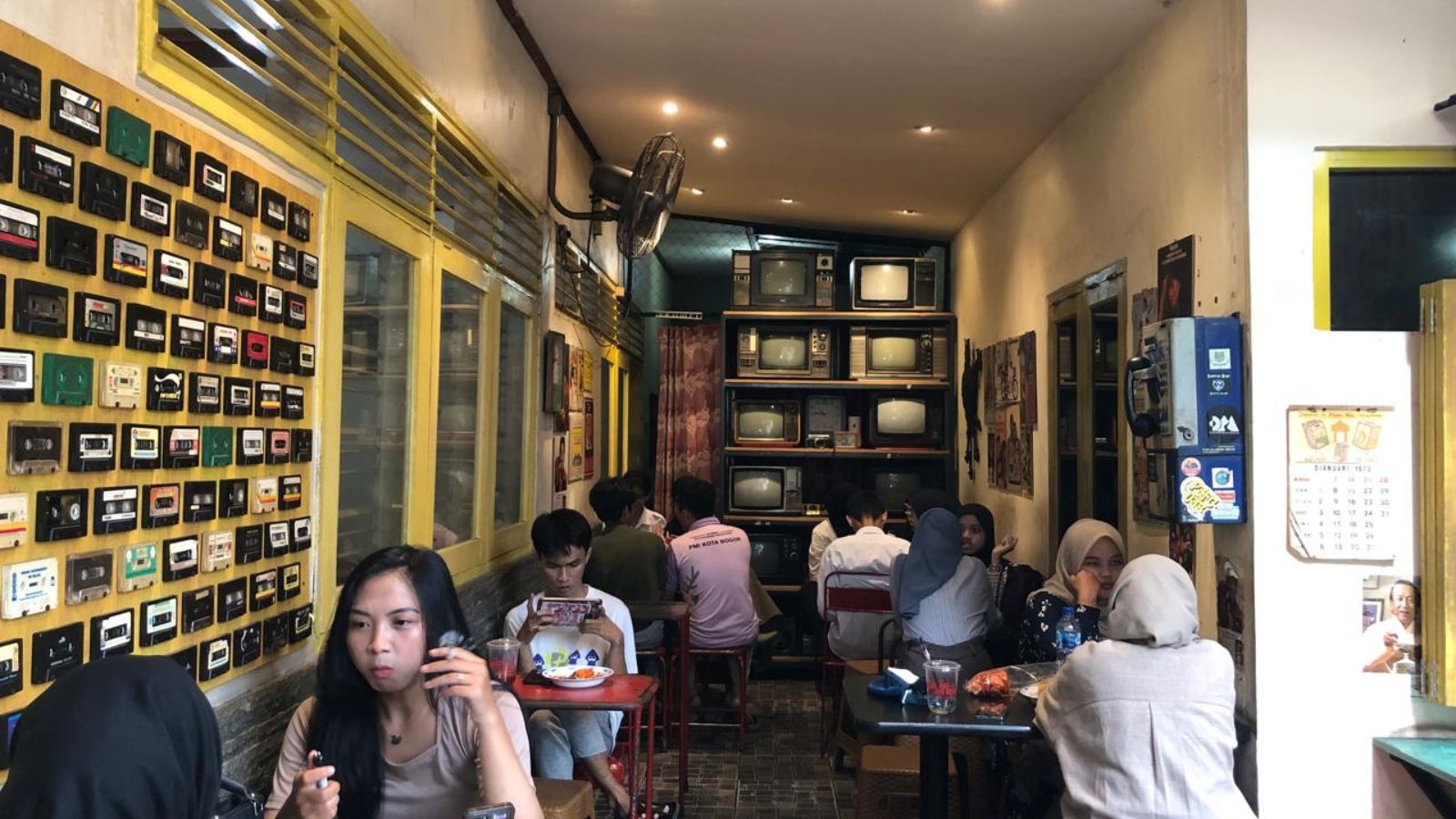 Merawat Romantisme di Kedai Es Teh Jaya Abadi - Kirani