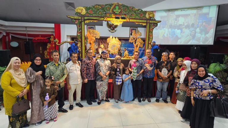 Wayang santri