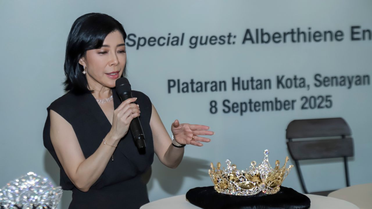 Naomi Julia Soegianto; Perancang Mahkota Miss Universe Indonesia
